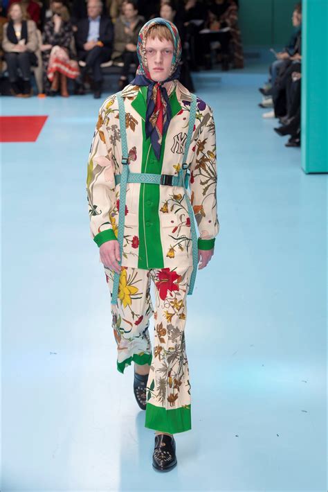 sfilata gucci settembre 2020|La sfilata di Gucci Autunno Inverno 2020 .